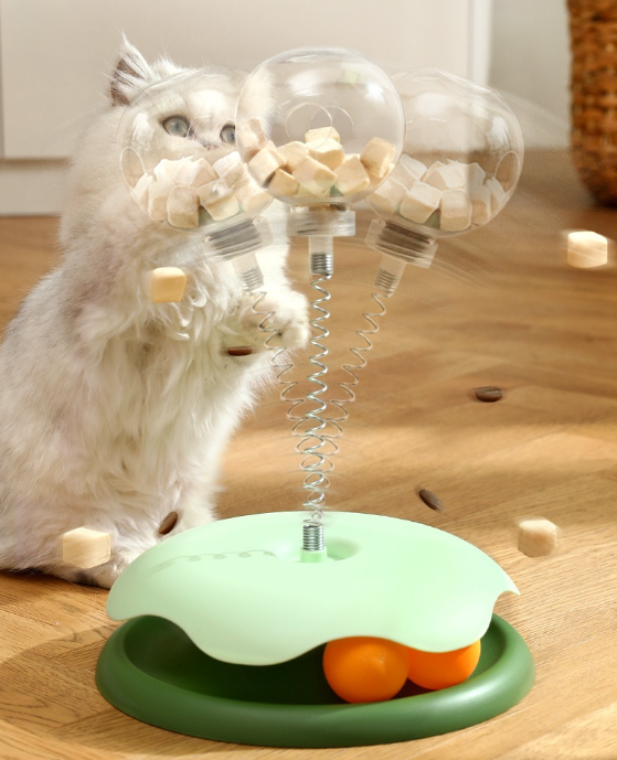 Interactive ball for cats